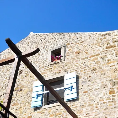 Ruine-motovun Dh * Motovun